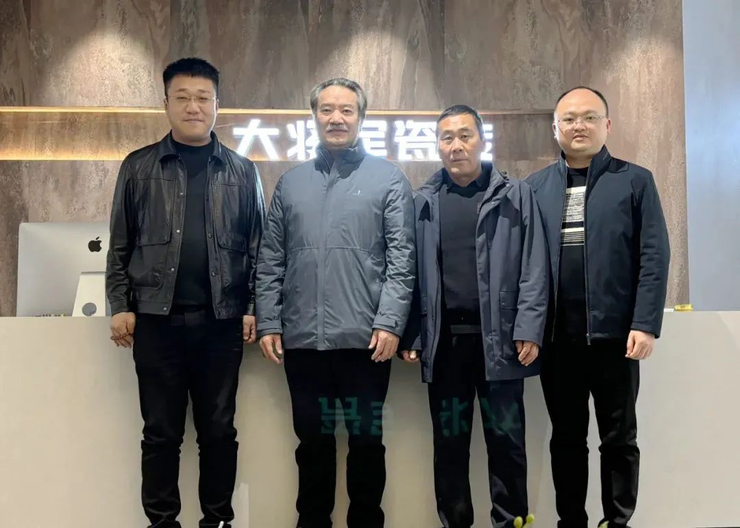 戰(zhàn)略牽引，直擊一線丨將軍陶瓷集團(tuán)柳朝陽(yáng)董事長(zhǎng)深入走訪終端市場(chǎng)(圖4)
