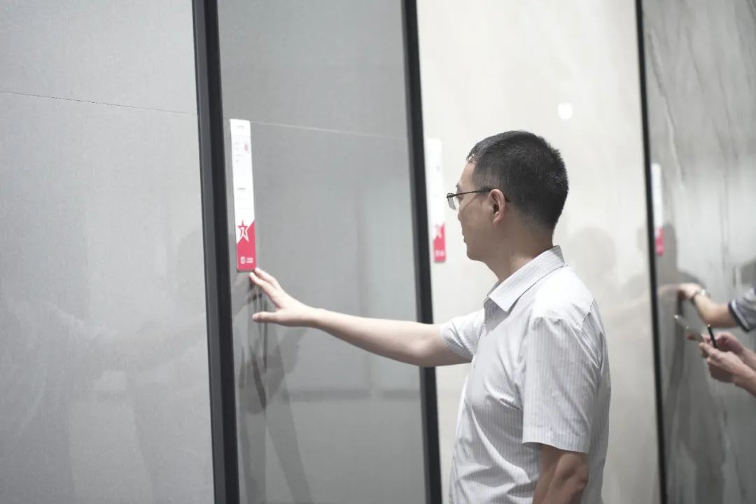百億財(cái)富計(jì)劃丨大將軍瓷磚與多家工程運(yùn)營商達(dá)成戰(zhàn)略合作！(圖25)