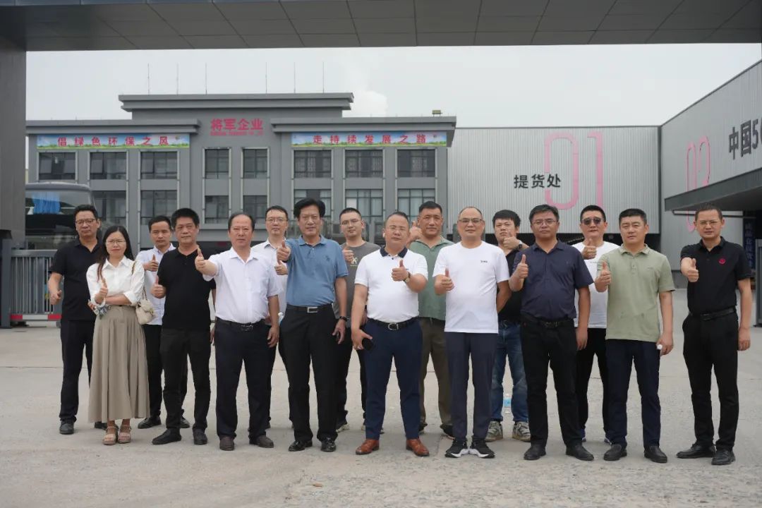 百億財(cái)富計(jì)劃丨大將軍瓷磚與多家工程運(yùn)營商達(dá)成戰(zhàn)略合作!(圖33) 百億財(cái)富計(jì)劃丨大將軍瓷磚與多家工程運(yùn)營商達(dá)成戰(zhàn)略合作!(圖33)